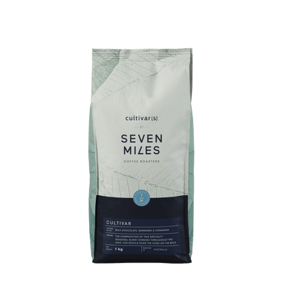 The Cultivar coffee blend 1kg is a washed Burundi, a Java that’s been processed through wet hulling, and a stunning natural Brazil from the Mountainous south-east Mantiqueira region. It delivers a beautifully balanced blend of creamy milk chocolate flavours combined with elegant notes of mandarin & cinnamon spice. 